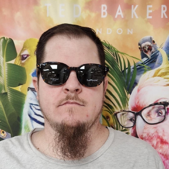 Ernest Hemingway Sunglasses - Picture 16 of 16